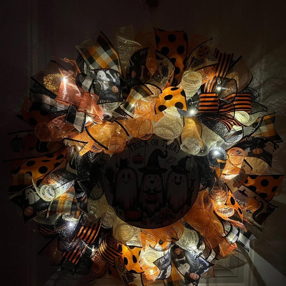 Handmade 22 in Halloween Wreath Trick or Treat Ghost LED Lights #W22